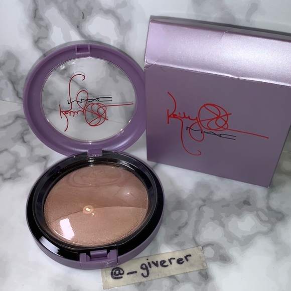 JOLLY GOOD MAC Kelly Osbourne Extra Dimension SkinFinish - Picture 3 of 15